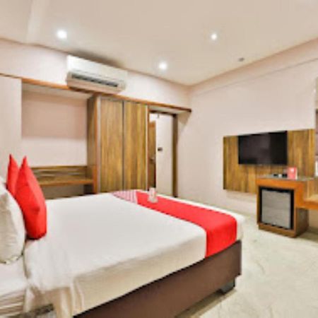 Hotel Radhe Ānand 外观 照片