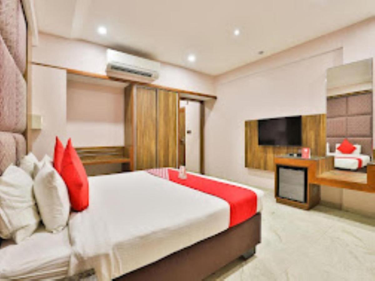 Hotel Radhe Ānand 外观 照片